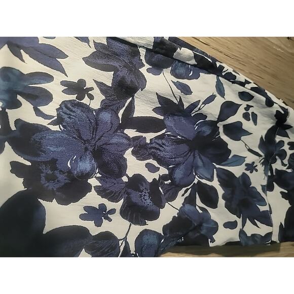 Joseph Ribkoff Women's Blue Floral Lightweight Stretch Mid Rise Pants Size 8 - Picture 3 of 9